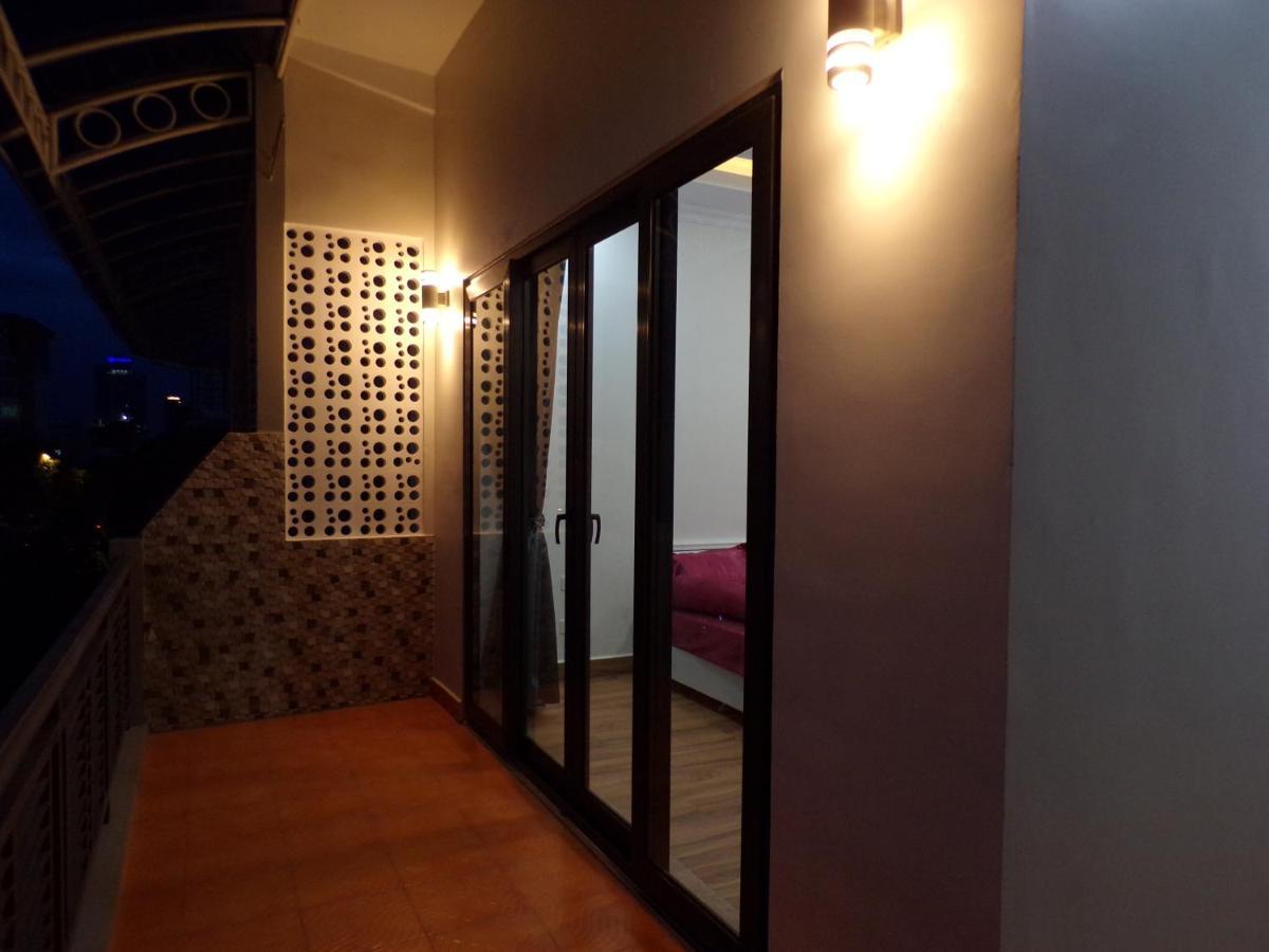 Ferienwohnung Ananta Aster Phnom Penh Exterior foto